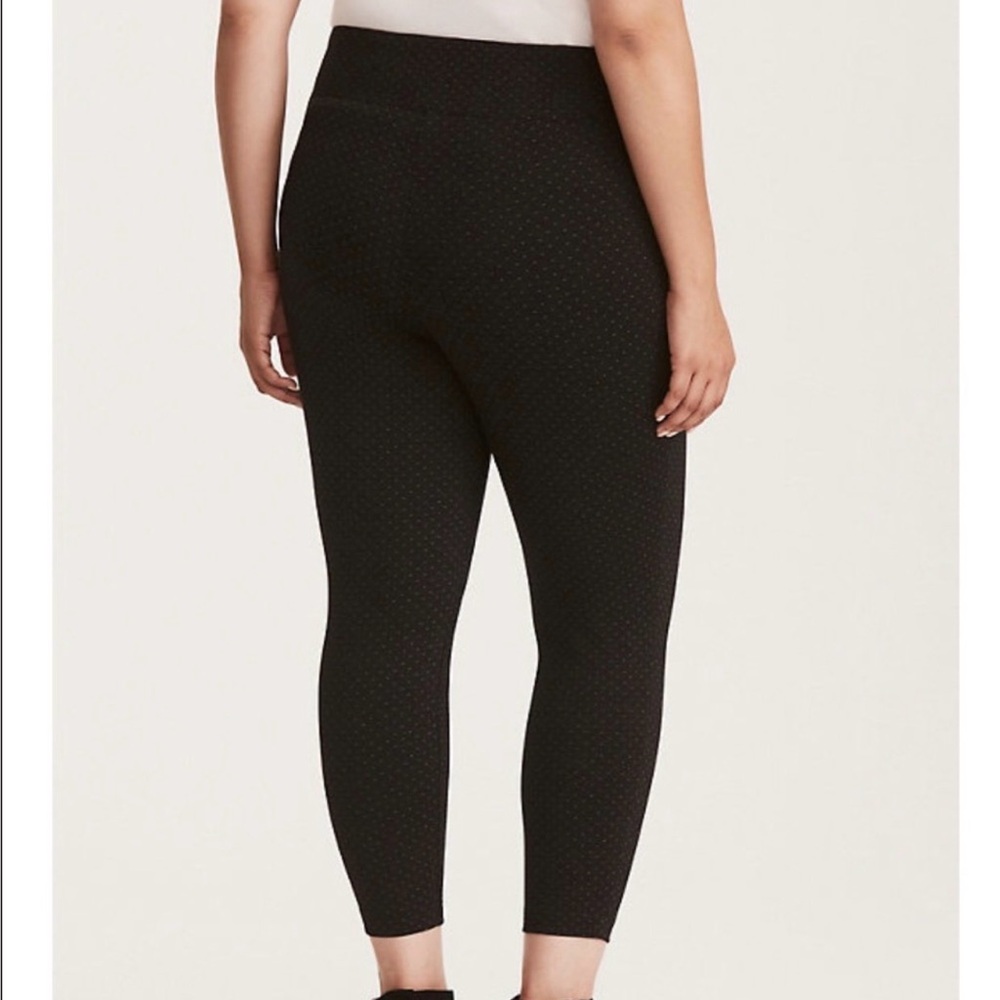 Torrid Crop Slim Fix Pixie Pant Dot Print 00 10 M… - image 1